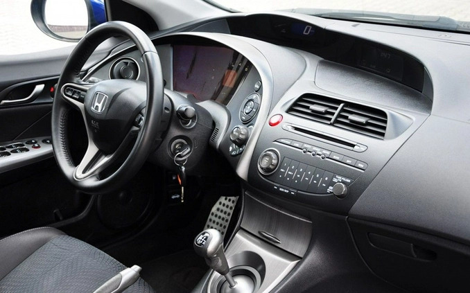 Honda Civic cena 29900 przebieg: 167000, rok produkcji 2011 z Siewierz małe 704